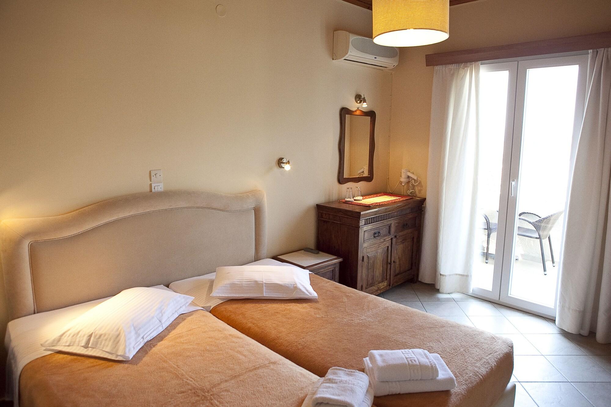 Virginia Hotel ซาโมส ภายนอก รูปภาพ