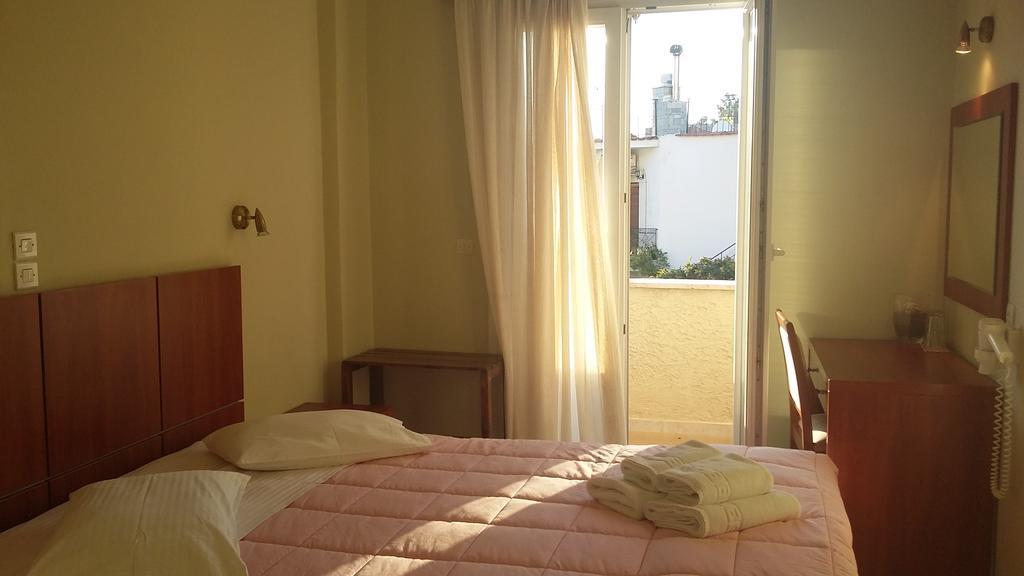 Virginia Hotel ซาโมส ภายนอก รูปภาพ