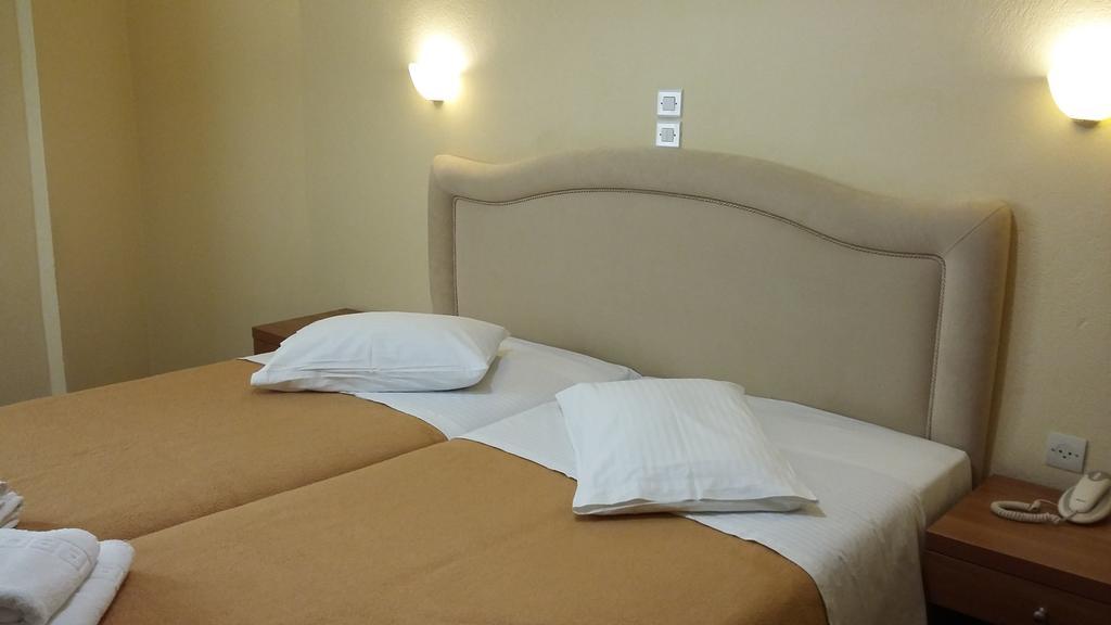 Virginia Hotel ซาโมส ภายนอก รูปภาพ