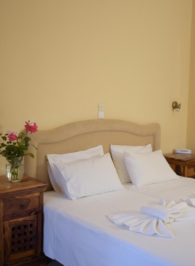 Virginia Hotel ซาโมส ภายนอก รูปภาพ